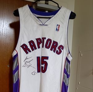 sign Vince Carter jersey. large